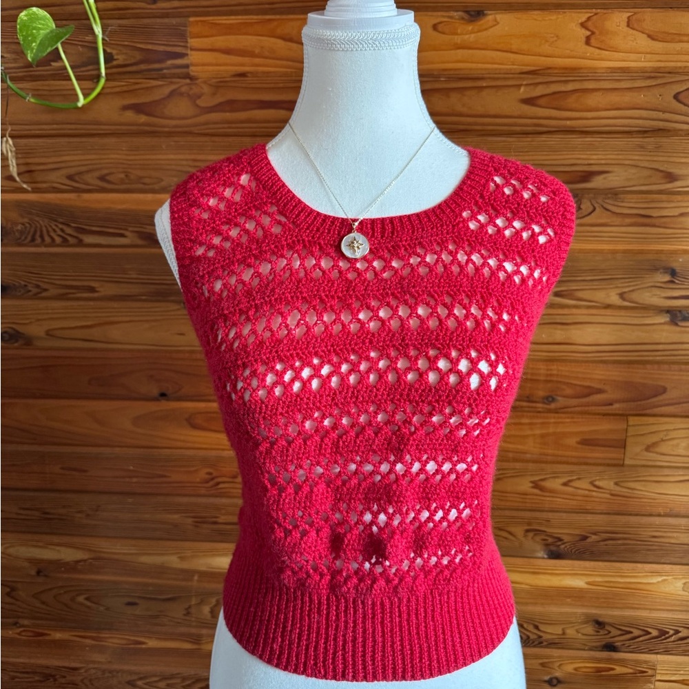Elegant Red Knit Sleeveless Top